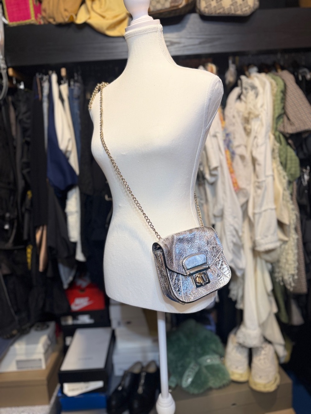 Metallic Silver Leather Crossbody Shoulder Bag with Chain Strap